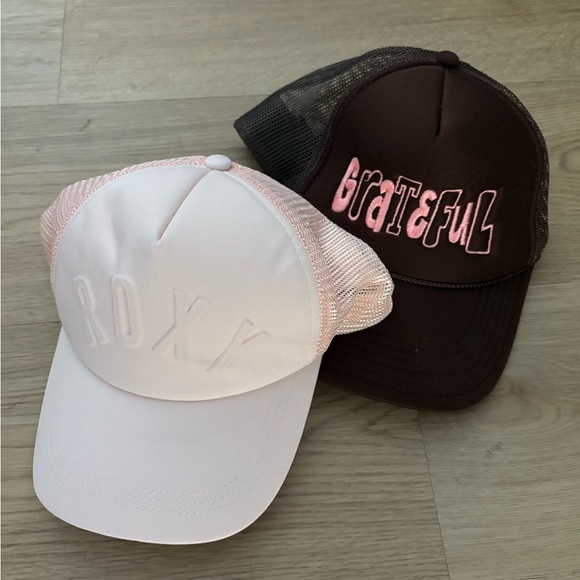 Two trucker hats - Picture 1 of 3